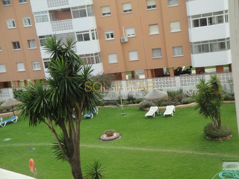 Foto 8a998a38-9338-4f91-961b-ef5ce0ca72e9. Estudi amb calefacció piscina a El Pinillo Torremolinos
