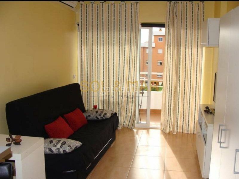 Foto b10e1292-3e47-42e0-a4fe-d6577f44497d. Estudi amb calefacció piscina a El Pinillo Torremolinos
