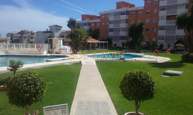 Foto cb4f4d51-5797-4140-9121-9f960d6bc048. Estudi amb calefacció piscina a El Pinillo Torremolinos