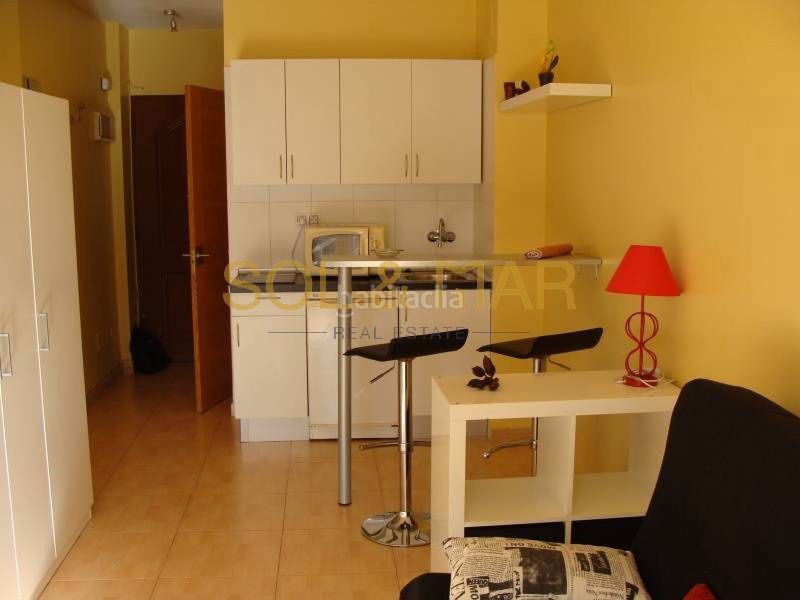 Foto d112a115-f89e-497e-a9b0-4487717121f7. Estudi amb calefacció piscina a El Pinillo Torremolinos