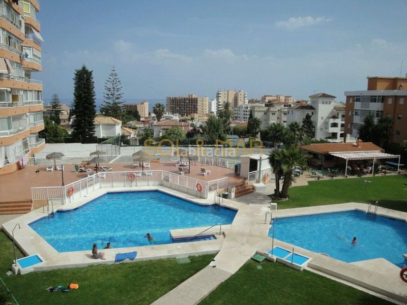 Foto ed8e2e4b-a24c-49d3-84e6-8d1c265c5b7c. Estudi amb calefacció piscina a El Pinillo Torremolinos