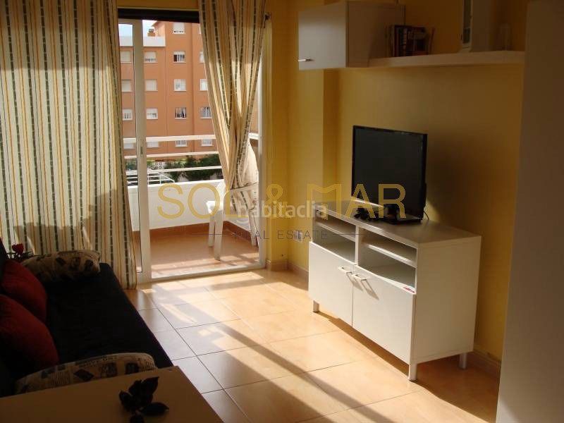 Foto fe6b3fd5-9d59-4920-b095-017b9f0f74ac. Estudi amb calefacció piscina a El Pinillo Torremolinos