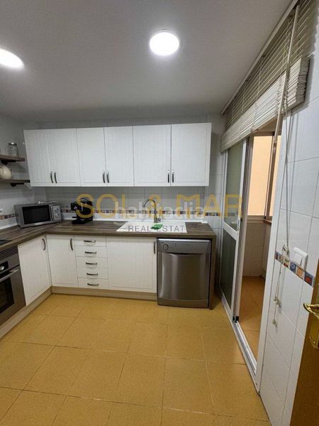 Foto d72ca3e6-5fb8-4c65-ade3-474eaf7cd303. Pis amb calefacció aparcament a Las Flores Mijas