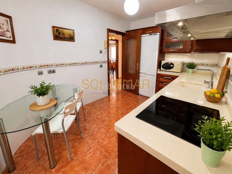 Foto f275ee67-e832-4275-b558-8634d133ebd5. Pis amb aparcament piscina a Zona Centro Comercial Torrequebrada Benalmádena