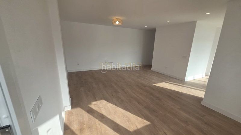 Foto 54677fc8-6c16-4bd7-9725-429889e725a4. Dúplex amb aparcament a Montemar Torremolinos