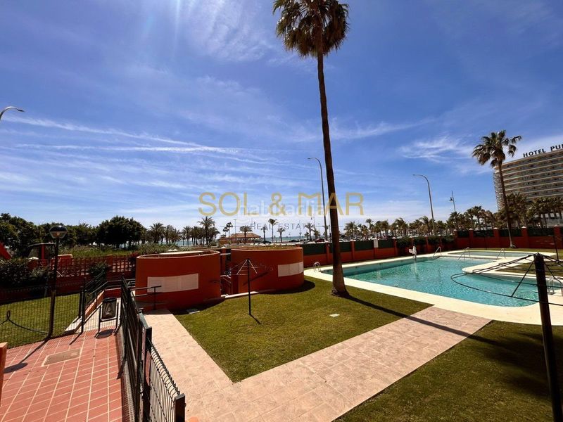 Foto 578f10b6-fe73-449f-b613-a97de91c271e. Pis amb calefacció aparcament piscina a Los Álamos Torremolinos