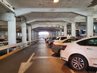 Miete Autoparkplatz in Manantiales-Estación de Autobuses. Garaje en alquiler en centro.