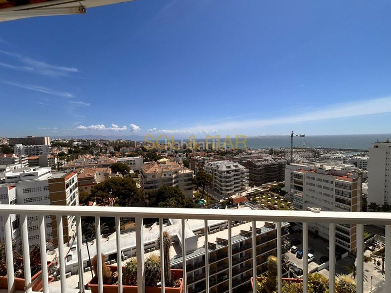 Foto 2d8aa687-80ab-4f08-b0e8-8c558d9131dd. Apartment with heating pool in Puerto Marina Benalmádena