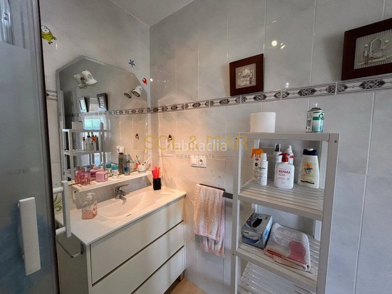 Foto 40c1179f-7f83-44fe-aadb-2fa5596bb431. Apartment with heating pool in Puerto Marina Benalmádena
