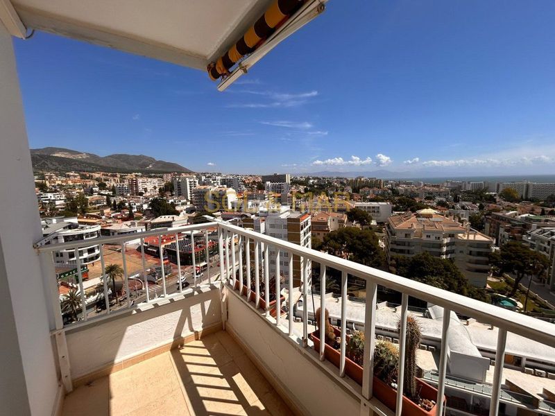 Foto 69b06655-a341-4ca0-8d87-9481a1c0b58a. Apartment with heating pool in Puerto Marina Benalmádena