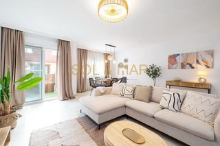 Appartement à Puerto Deportivo. Piso en venta en centro, 3 dormitorios.