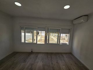 Affitto Piccolo appartamento in Manantiales-Estación de Autobuses. Apartamento en alquiler en centro, 2 dormitorios.