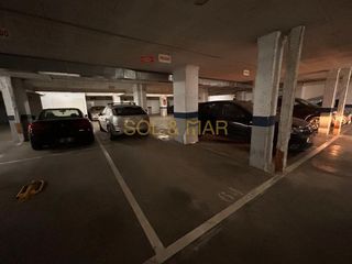Aparcament cotxe a Hoyo 18. Garaje en venta en torremolinos.