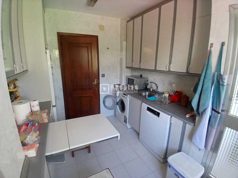 Foto 60c35c5f-0a21-4511-98ce-6537c5268e1f. Appartamento con riscaldamento parcheggio piscina in Madrid