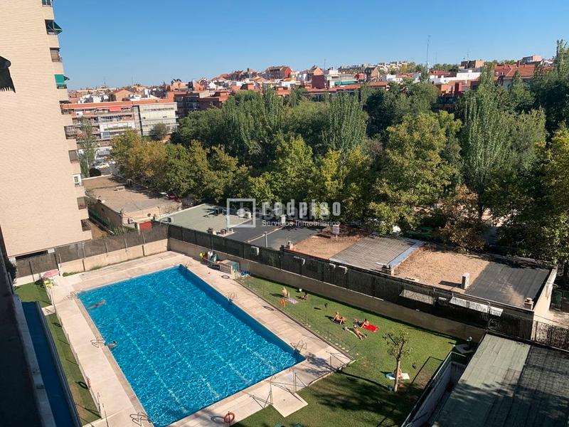 Foto 61c1bc0c-235c-425f-86b2-22a7ad676315. Appartamento con riscaldamento parcheggio piscina in Madrid