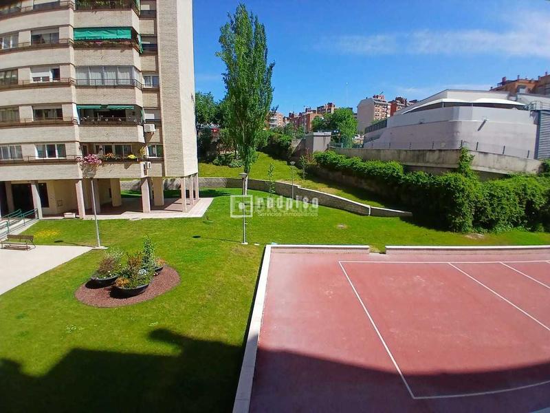 Foto 92e5cdc4-2749-48a4-8549-a116292a671a. Appartamento con riscaldamento parcheggio piscina in Madrid
