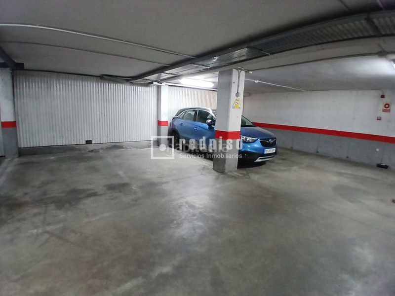 Foto 18904ced-8bd5-4d36-bb53-23bf1c766196. Pis amb aparcament piscina a Lucero Madrid