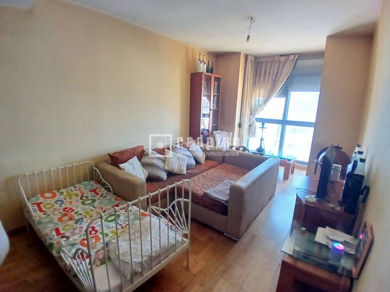 Foto 1cd14881-d816-4e4a-b29f-690231f07e40. Pis amb aparcament piscina a Lucero Madrid