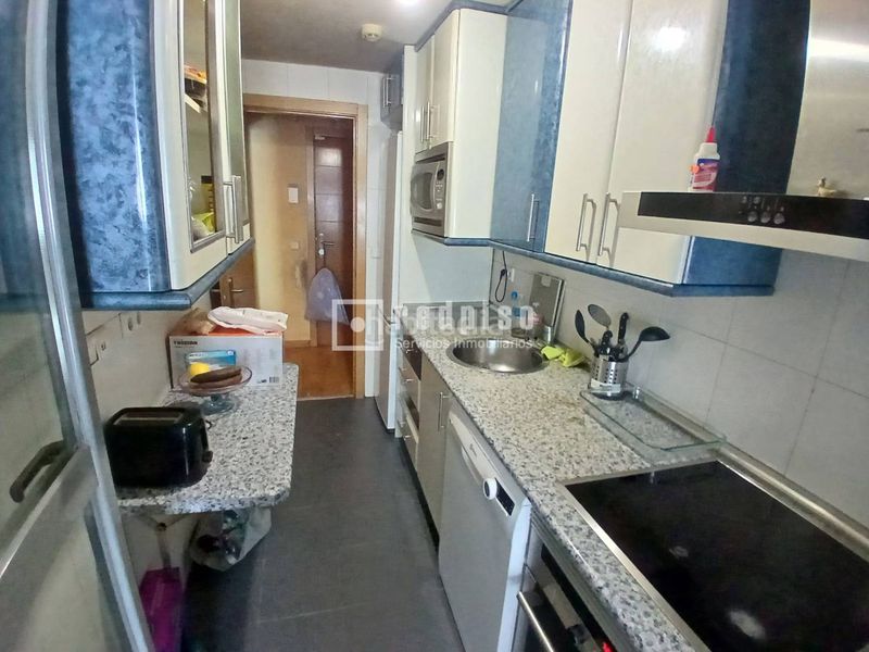 Foto 9e990dc2-d011-4bb1-aa23-4b8001029f46. Pis amb aparcament piscina a Lucero Madrid