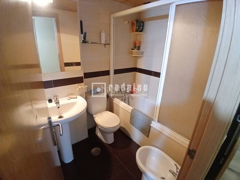 Foto abed3326-aec5-4db6-a21e-ab537ed2c887. Pis amb aparcament piscina a Lucero Madrid