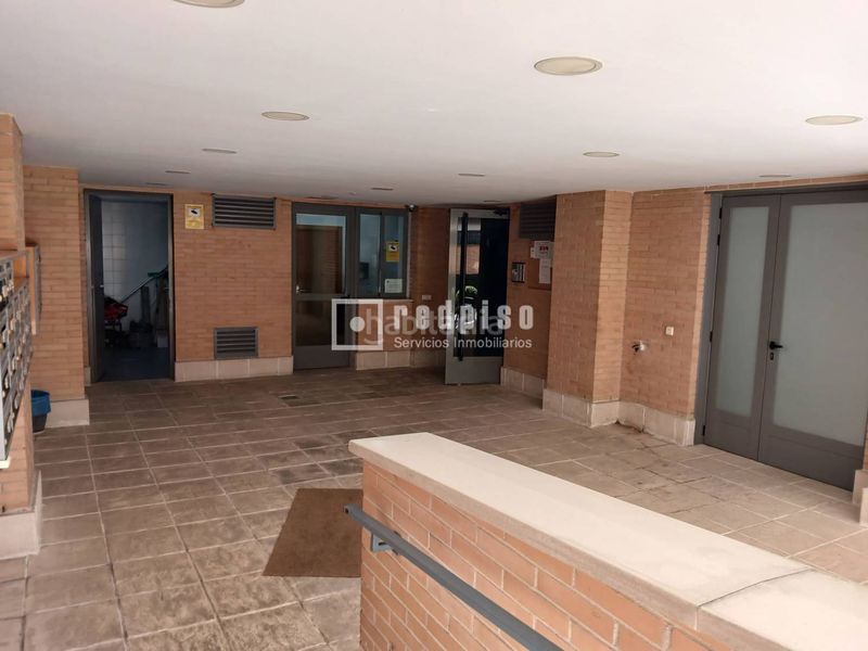 Foto cde9fb53-6ccd-4f6c-a014-bb83a88d7f7f. Pis amb aparcament piscina a Lucero Madrid