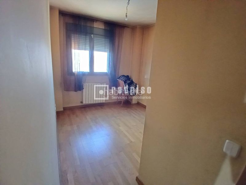 Foto fd9221c7-fe86-4f83-994e-aa26f48f09f4. Pis amb aparcament piscina a Lucero Madrid