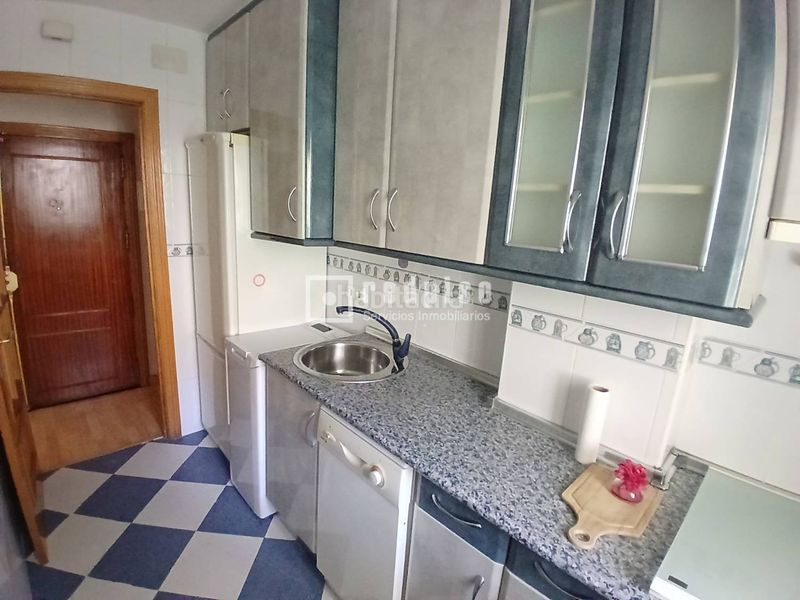 Foto 0198b1ad-3ba3-4fd2-93ec-3176d5c2cfe3. Pis amb calefacció a Lucero Madrid