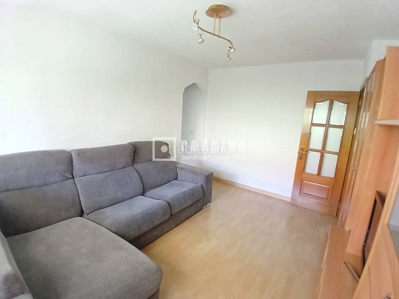 Foto b0019aae-5beb-45ce-9f1c-52d62aee99b9. Pis amb calefacció a Lucero Madrid