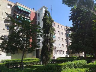 Pis  De cebreros. Piso en venta en calle de cebreros, latina, madrid