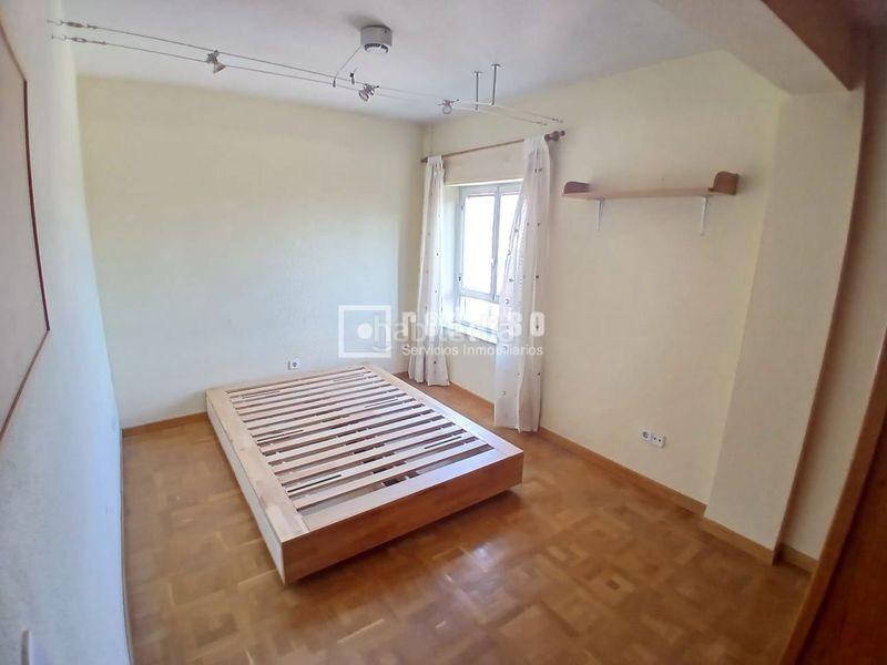 Foto 3fe6c8ed-5595-4bab-9774-f7c35baf2167. Rent flat with heating in Lucero Madrid