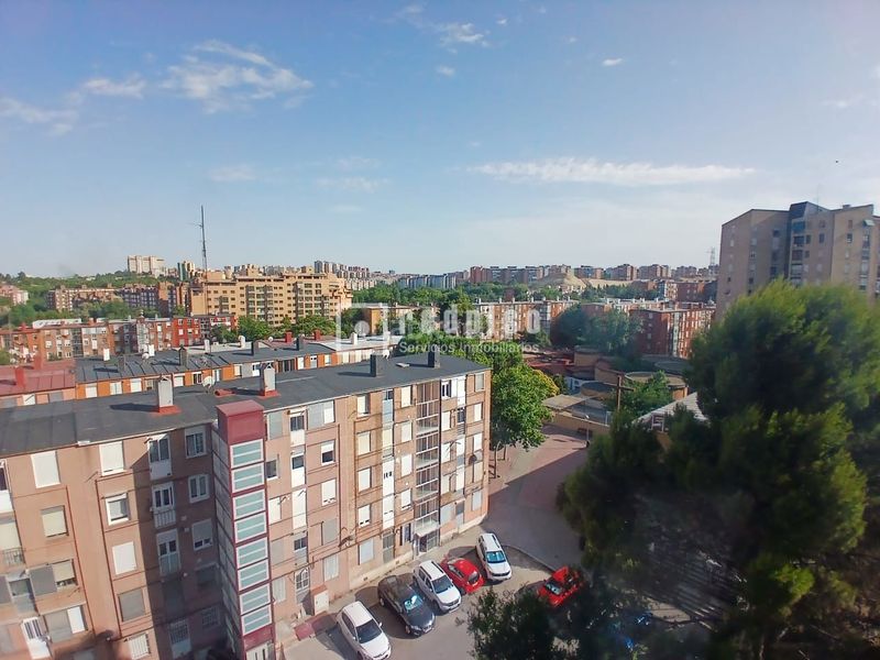 Foto 924bbad3-80b9-4b81-b38f-d0034f8a1ea9. Rent flat with heating in Lucero Madrid