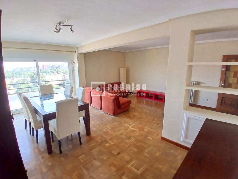 Foto bbb06ca1-c7bf-465c-84ef-68f66fe0ea6c. Rent flat with heating in Lucero Madrid