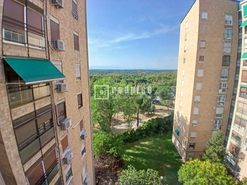 Foto cdef2864-d622-4ae0-af4b-72b4c224c387. Rent flat with heating in Lucero Madrid