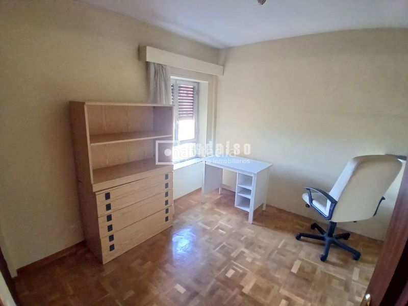 Foto d0b8e7fa-2bbc-4021-ab96-d34c6d7ecccb. Rent flat with heating in Lucero Madrid