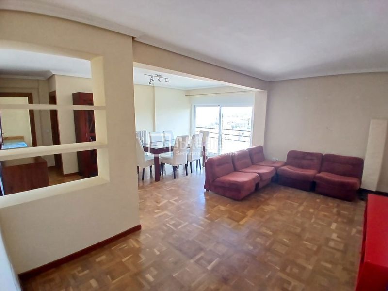 Foto d89fdc8b-e14e-4226-89c7-8f69f3f91b78. Rent flat with heating in Lucero Madrid