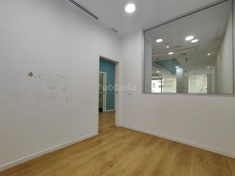 Foto 05e8c8f6-0f82-495f-9496-ac6a3df71352. Local comercial a El Pinillo Torremolinos