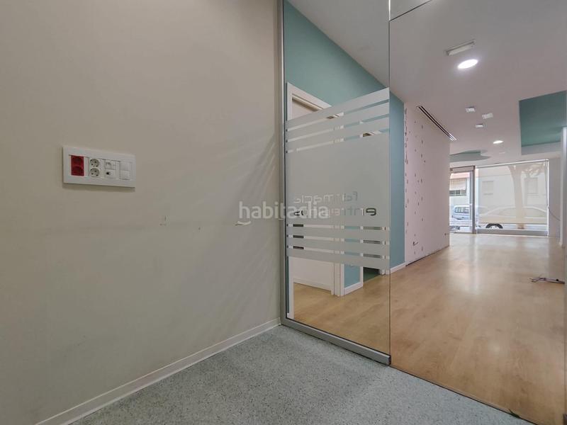 Foto 10ff3980-8bed-43af-958f-c5ec01b55838. Local comercial a El Pinillo Torremolinos