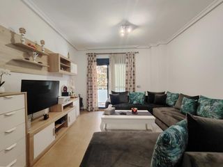 Appartement  Avenida isabel manoja. Fantástico piso en el centro de torremolinos con garaje y traste