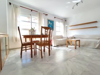 Pis  Violin. Piso de 2 dormitorios y 2 baños en montemar torremolinos