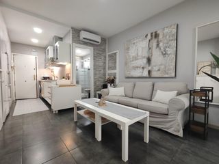 Studio in Manantiales-Estación de Autobuses. Vivienda en venta reformada en torremolinos
