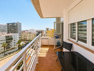 Pis  Calle rio subordan. Descubre esta vivienda ubicada en pleno centro de torremolinos