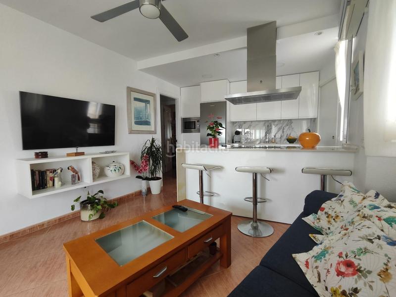 Foto 3738d9a5-2e1b-4fce-9633-ed21da1fda11. Alquiler piso magnifico piso con vistas a la bahía. vivienda en alquiler de septiembre a junio en Torremolinos