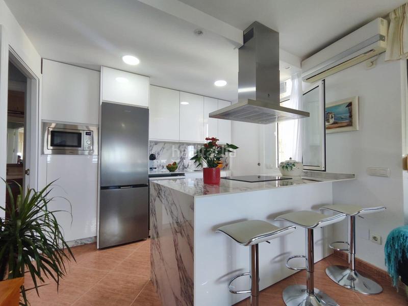 Foto 3817bb96-6d69-499c-831d-ff96d0d1d92a. Alquiler piso magnifico piso con vistas a la bahía. vivienda en alquiler de septiembre a junio en Torremolinos