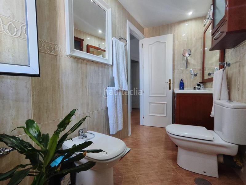 Foto dff5f097-b061-444c-b38d-5d54b95d4ba9. Alquiler piso magnifico piso con vistas a la bahía. vivienda en alquiler de septiembre a junio en Torremolinos