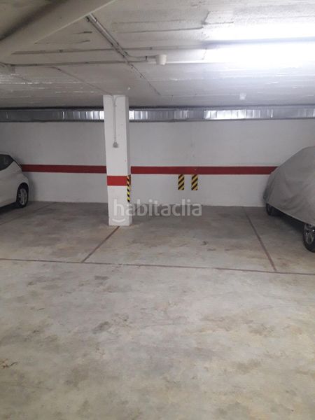 Foto e95357c7-106b-4435-a497-997475eacead. Aparcament cotxe a Loma de los Riscos Torremolinos