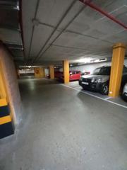 Aparcament cotxe a Travessera de gràcia 206. Plaza de parking en venta para coche grande en gracia