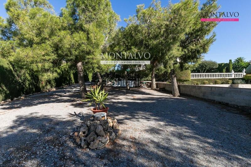 Foto 74cd5aeb-c680-40b1-8c21-10611df72378. Chalet en río danubio 8 chalet con piscina y encanto natural en urbanización san javier, las gabias en Gabias (Las)