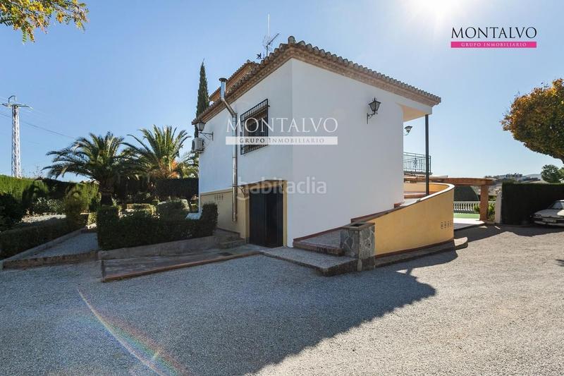 Foto b4920bce-e5a6-4a4c-8bdd-3695cc791241. Chalet en río danubio 8 chalet con piscina y encanto natural en urbanización san javier, las gabias en Gabias (Las)