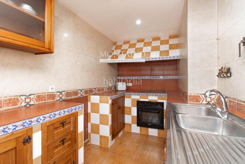 Foto cf223b2f-64bc-436b-8883-b500fc97e7c1. Casa a schiera in junco piñero 11 in Atarfe