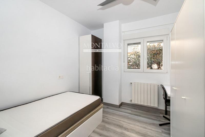 Foto d908ad4b-c8a8-40bb-80c6-a41ba241f1aa. Alquiler piso en de barcelona 20 no busques más! piso amueblado de 3 dormitorios y 2 baños . en Granada
